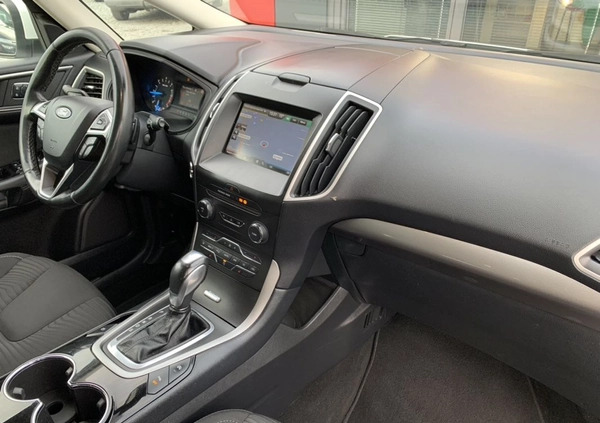 Ford S-Max cena 59655 przebieg: 220000, rok produkcji 2016 z Włoszczowa małe 781